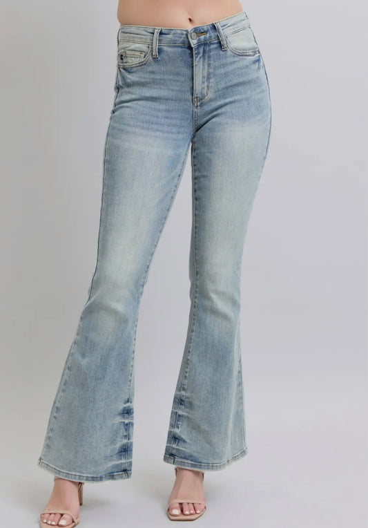 Tinted Pin Tack
Detail Flare Judy Blue